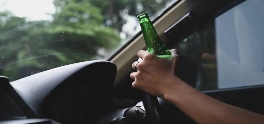 Begini Pengaruh Minum Alkohol pada Saat Mengemudikan Kendaraan